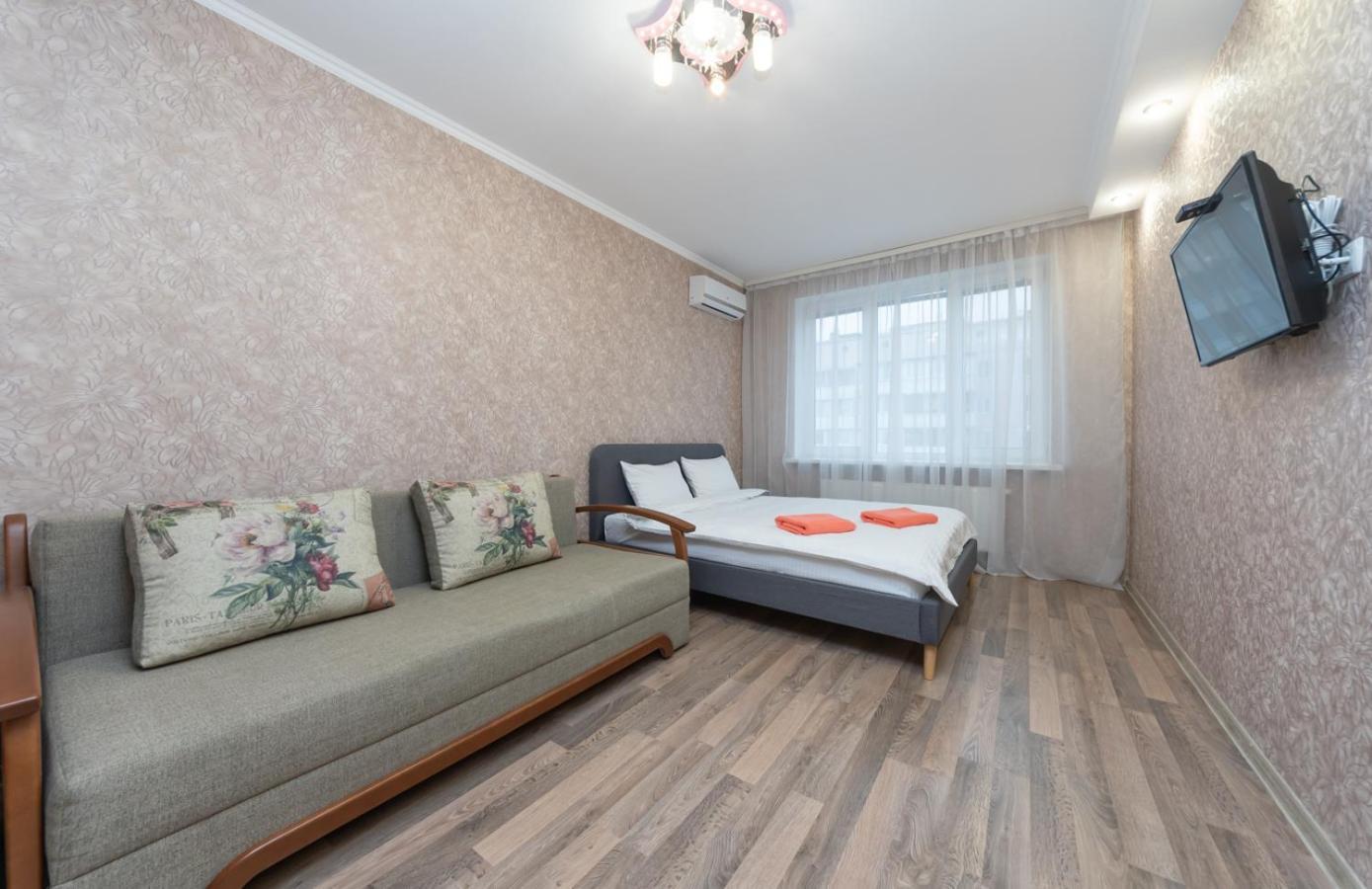 Apartments Near Poznyaki Station Kyiv Exterior photo